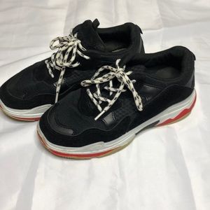 Cute Fashion sneaker women size 8